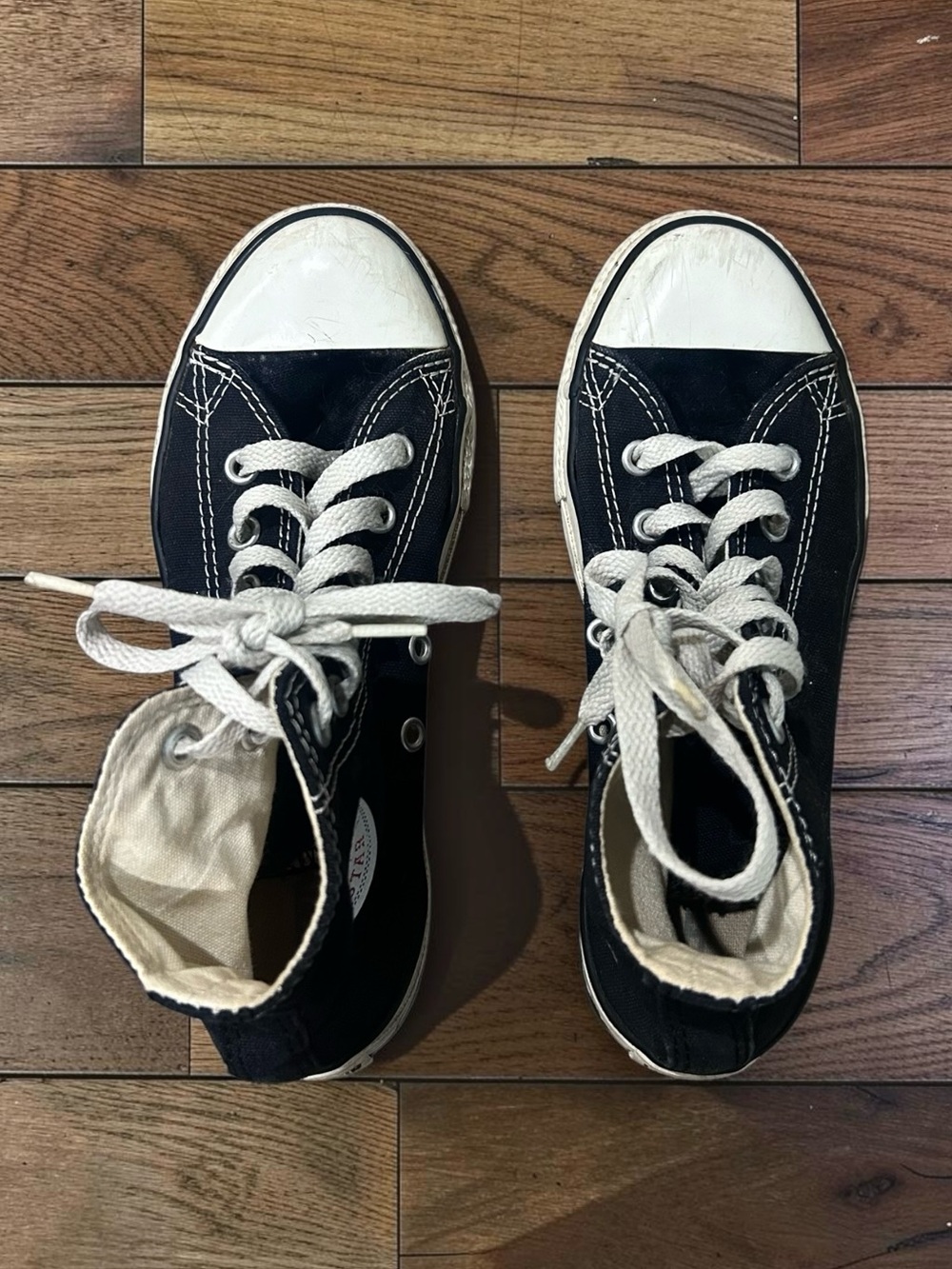 Converse Chuck Taylor All Star Kids Youth Size 2 Black High Top Sneakers 3J231